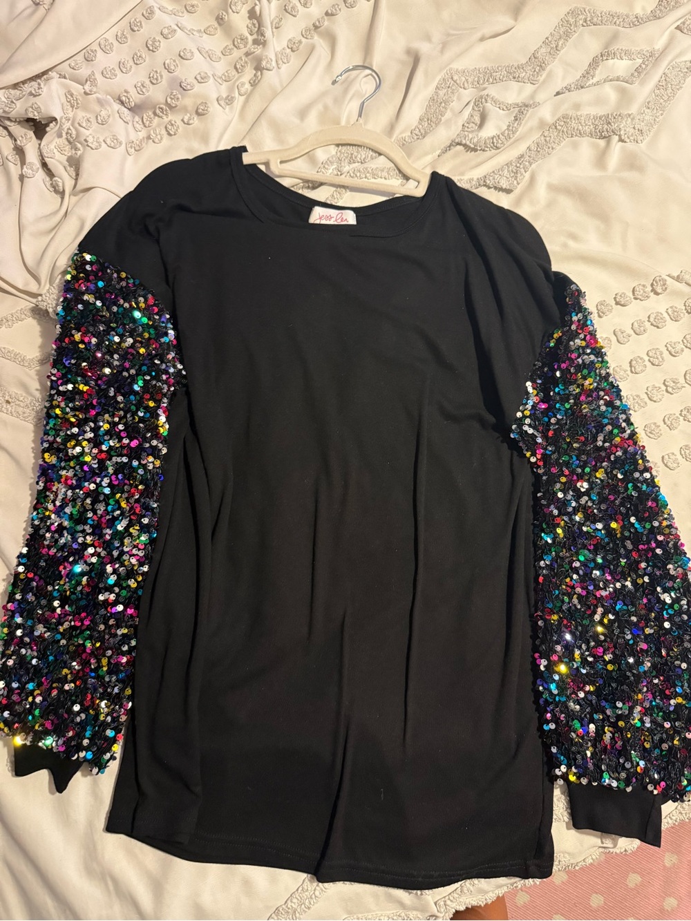BOUTIQUE- Black Sequin Sleeve Women's Top